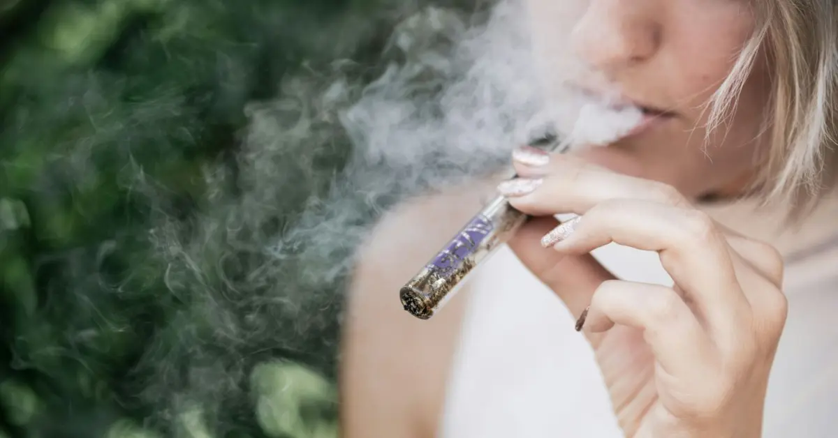 Beyond the Smoke: Navigating the Complex Realities, Modern Potency, and Hidden Risks of Contemporary Cannabis
