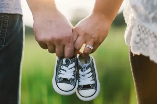 Beyond the Traditional Vows: The Rise of the "Parenting Marriage" as a Modern Middle Path for Disillusioned Couples