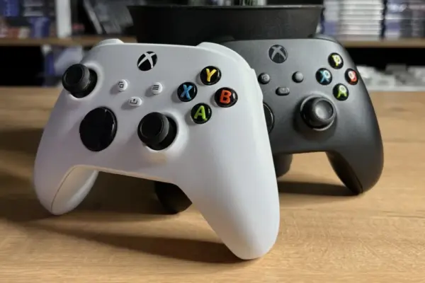 Evolution of the Xbox Controller: A 25-Year Retrospective on Microsoft’s Ergonomic Journey