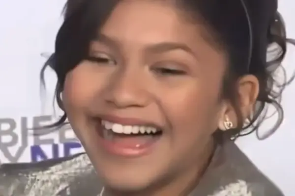 From the Red Carpet to the Timeline: How a 2011 Zendaya Red Carpet Appearance Became August 2026’s Ultimate Reaction Meme