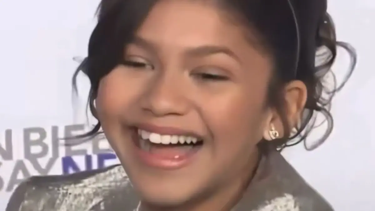 From the Red Carpet to the Timeline: How a 2011 Zendaya Red Carpet Appearance Became August 2026’s Ultimate Reaction Meme