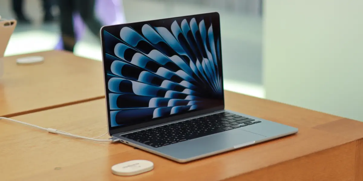 Navigating Apple’s Laptop Lineup Amid Global Memory Shortages: A Comprehensive Buyer’s Guide