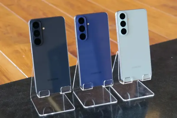 Samsung Galaxy S26 FE vs. S25 FE: Decoding the $50 Price Hike and the Reality of Iterative Upgrades