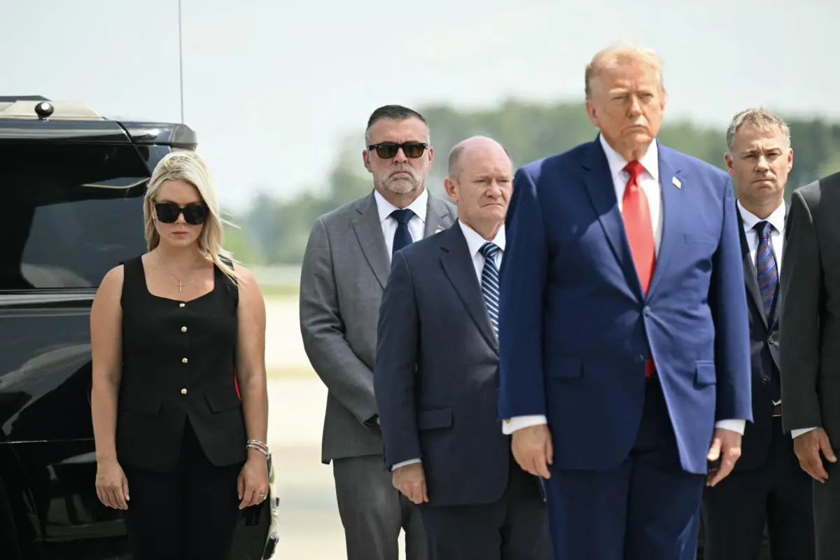 The Exit of a MAGA Icon: Karoline Leavitt’s Resignation and the Complex Realities of Conservative Womanhood