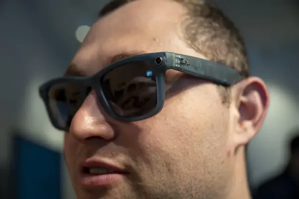 The Panopticon on Your Face: How Meta’s AI-Enhanced Smart Glasses Became the Most Divisive Tech Accessory of 2026