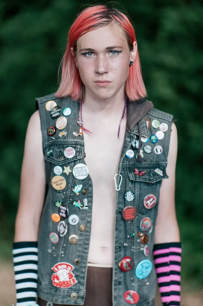 Beyond the Metropolis: Redefining British Fashion Culture and the Autumn Landscape