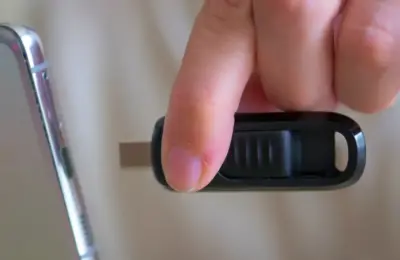 Beyond the Plug: Unpacking the Real Performance Differences Between USB-C and USB-A Flash Drives