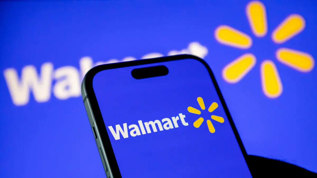 Navigating the Renewed Market: Is It Safe to Buy a Refurbished iPhone from Walmart?