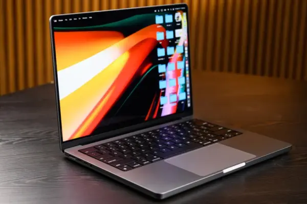 Navigating the Used Mac Market: Are Older MacBooks Still Worth Buying in 2026?