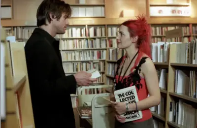 The Algorithmic Bookshelf: Is AI Killing the Art of Browsing and the Human Heart of Independent Bookshops?