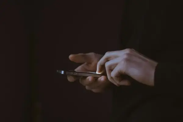 The Cost of Constant Connection: What a 90-Day Social Media Blackout Taught One Writer About Digital Overload