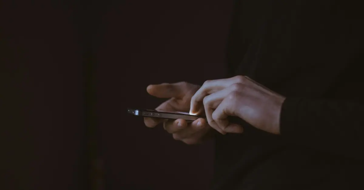 The Cost of Constant Connection: What a 90-Day Social Media Blackout Taught One Writer About Digital Overload