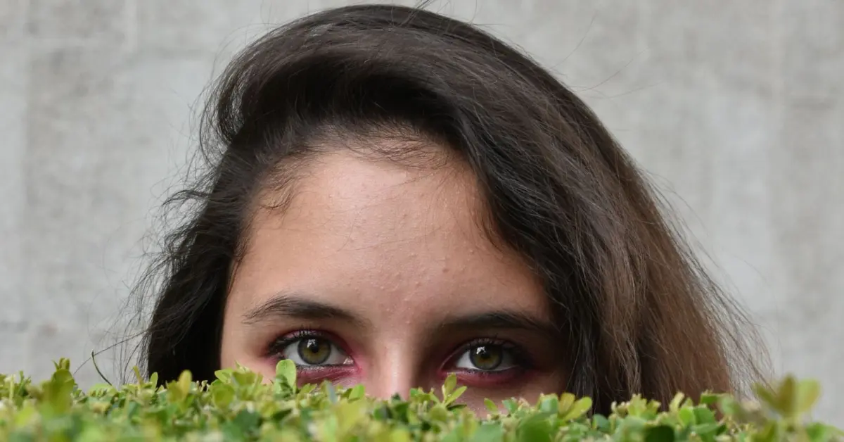 Unmasking Intimacy: The Psychology of Deception in Modern Romantic Relationships