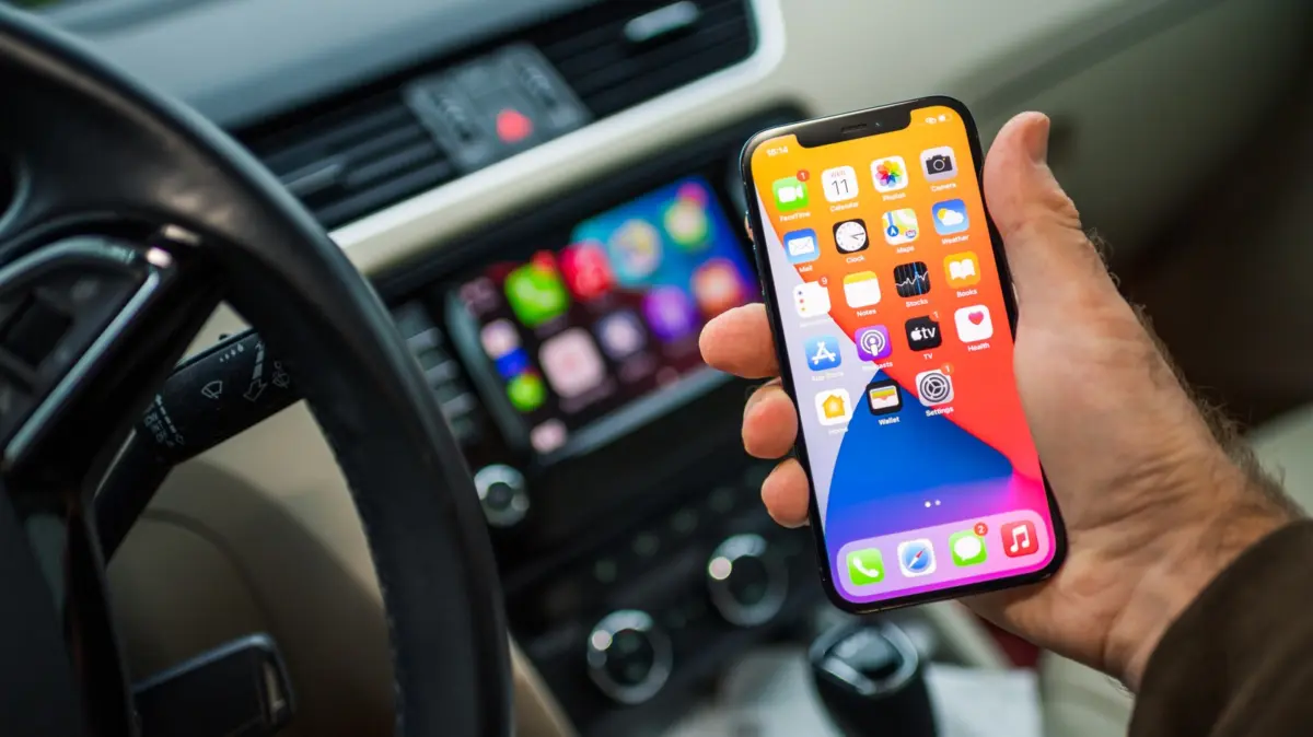 Apple Rolls Out iOS 27.2: A Deep Dive into CarPlay Enhancements, Siri’s AI Leap, and the Podcasting Interface Overhaul