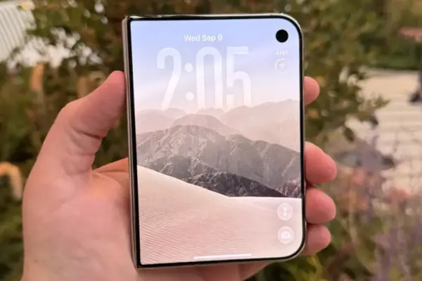 Apple’s iPhone Duo Launch Underscored by Software Delay: Horizontal Reachability Feature Pushed to Later This Year
