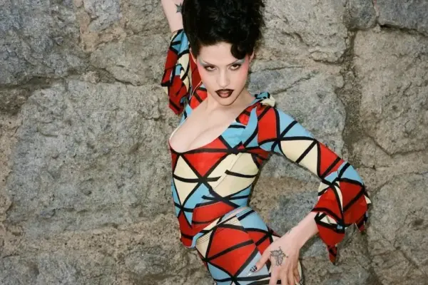 Beyond the Meme: A Definitive Curatorial Guide to High-Concept, Archival Halloween Costumes