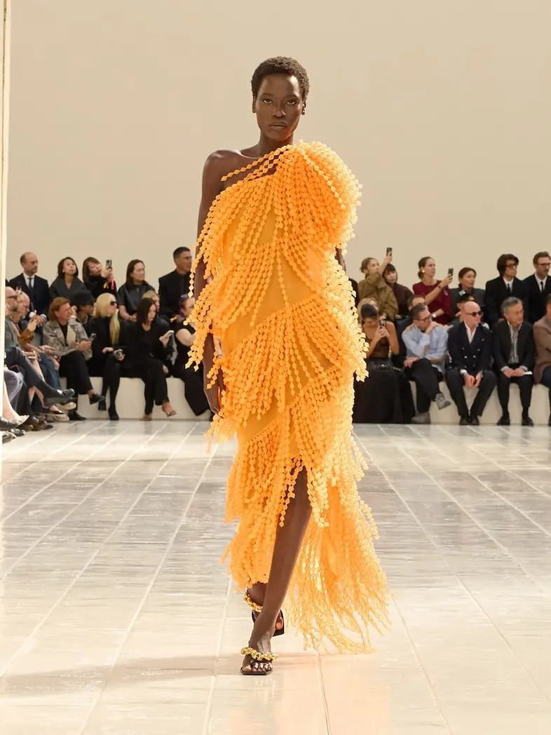 Elevated Everyday: Pierpaolo Piccioli Unveils Balenciaga SS27 with Les Coraux de la Liberté
