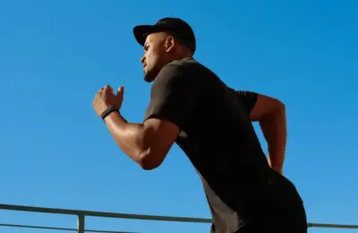 The Battle for the Wrist: How Screenless Health Trackers Are Reshaping the Wearables Landscape