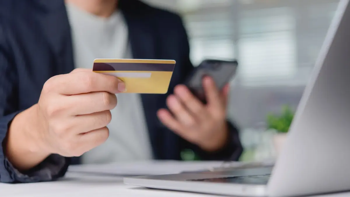 The Checkout Cliff: Why Online Retailers Are Losing Gen Z and Millions in Revenue Over Digital Wallets