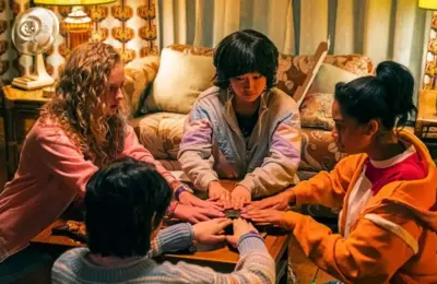 The Embrace of the Macabre: Why "Cozy Horror" is the Definitive Literary Genre for Autumn