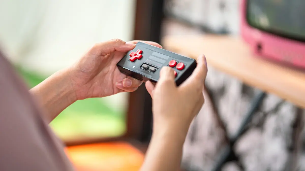 The Evolution of Untethered Play: A History of the Wireless Gaming Controller