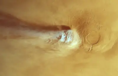 The Mystery of the Martian Mega-Cloud: How a 1,000-Mile Atmospheric Phenomenon Is Rewriting Physics