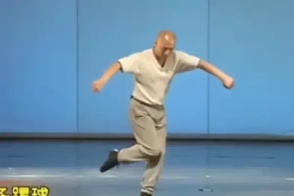 Viral Phenomenon "Shan Shen Bu": How a Beijing Dance Academy Tutorial Became TikTok’s Go-To Comedy Escape